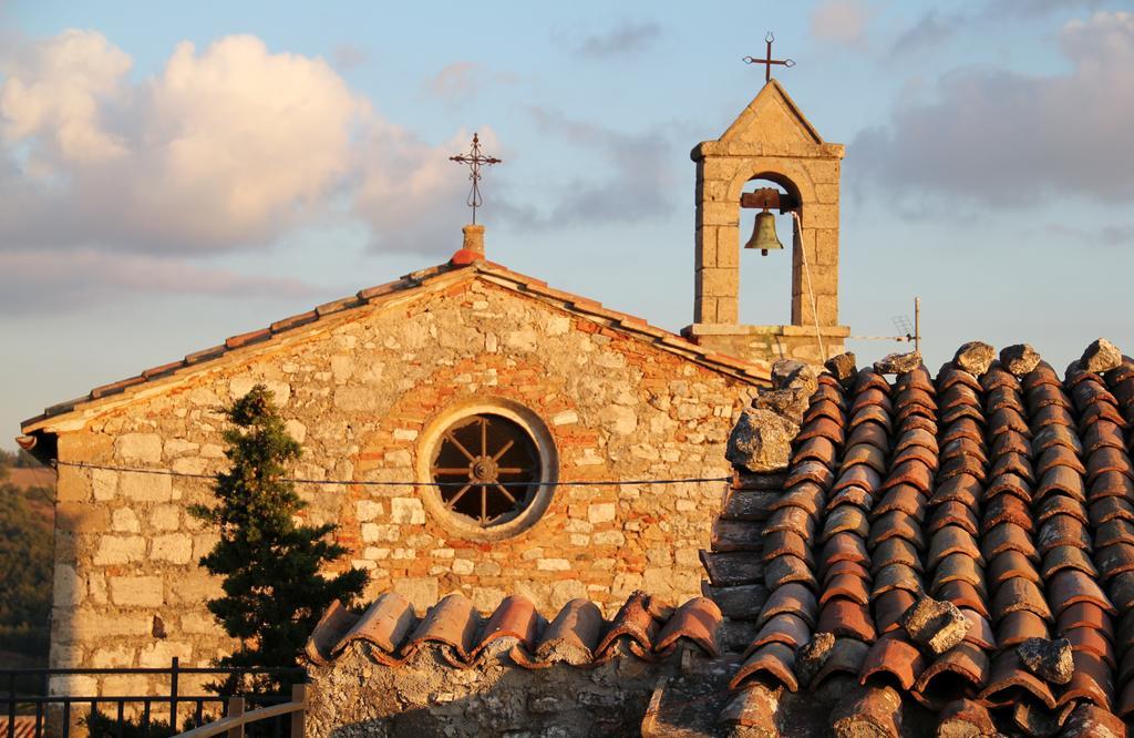 فندق Locanda La Pieve Semproniano المظهر الخارجي الصورة